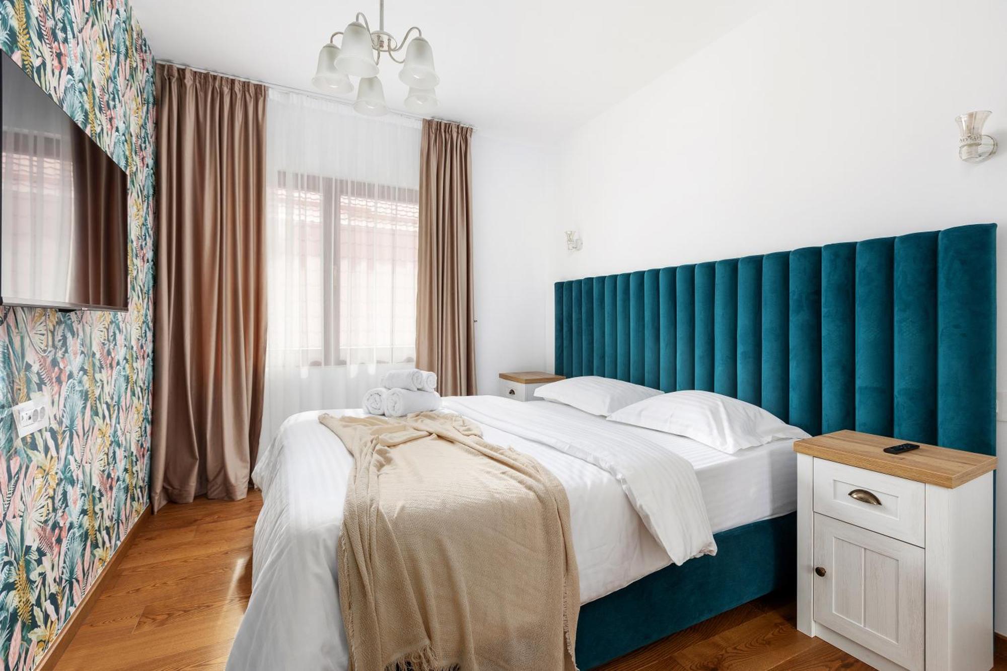 Peak Aparthotel - Old Town - By Cityhost Brašov Exteriér fotografie