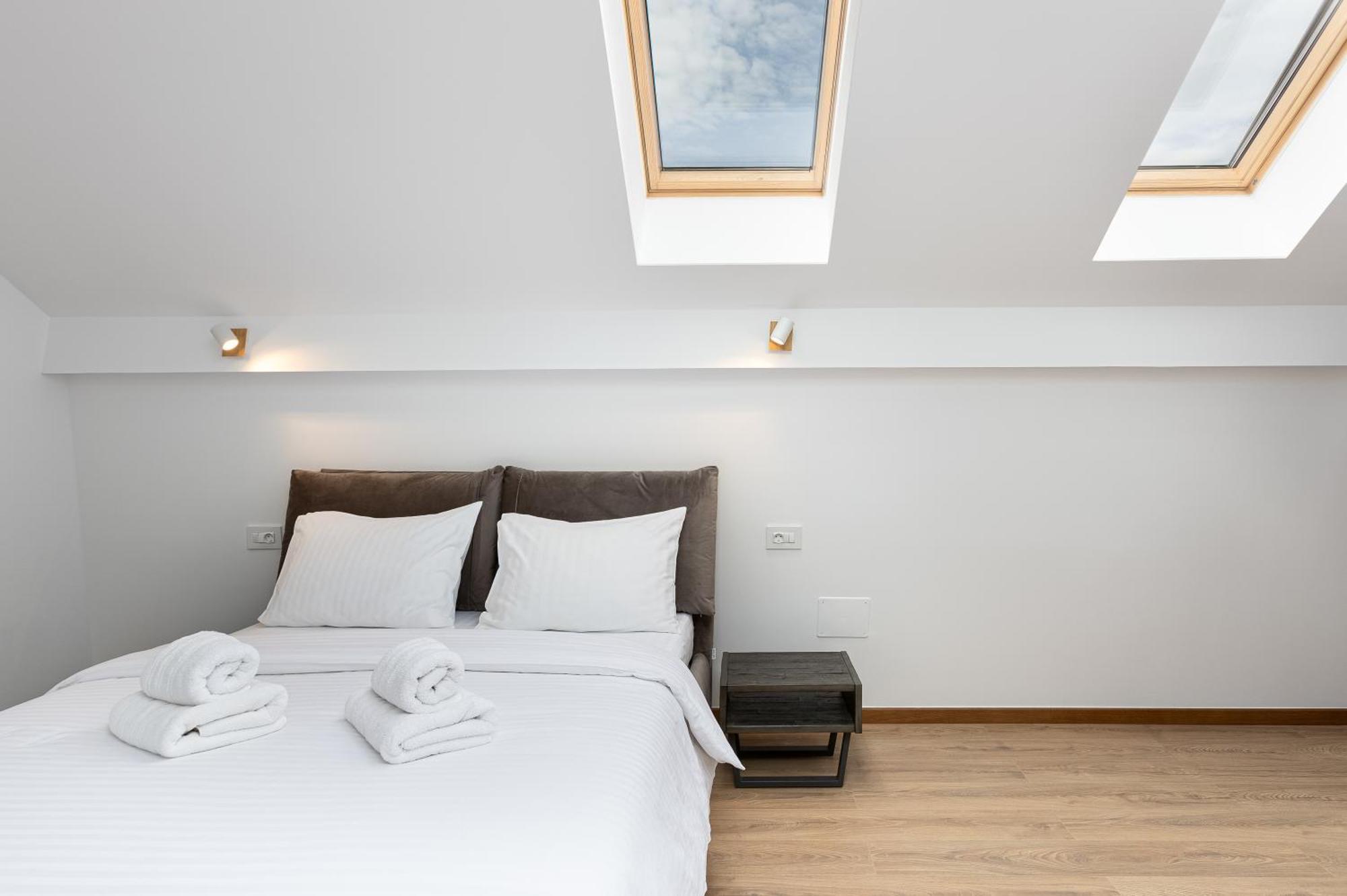 Peak Aparthotel - Old Town - By Cityhost Brašov Exteriér fotografie