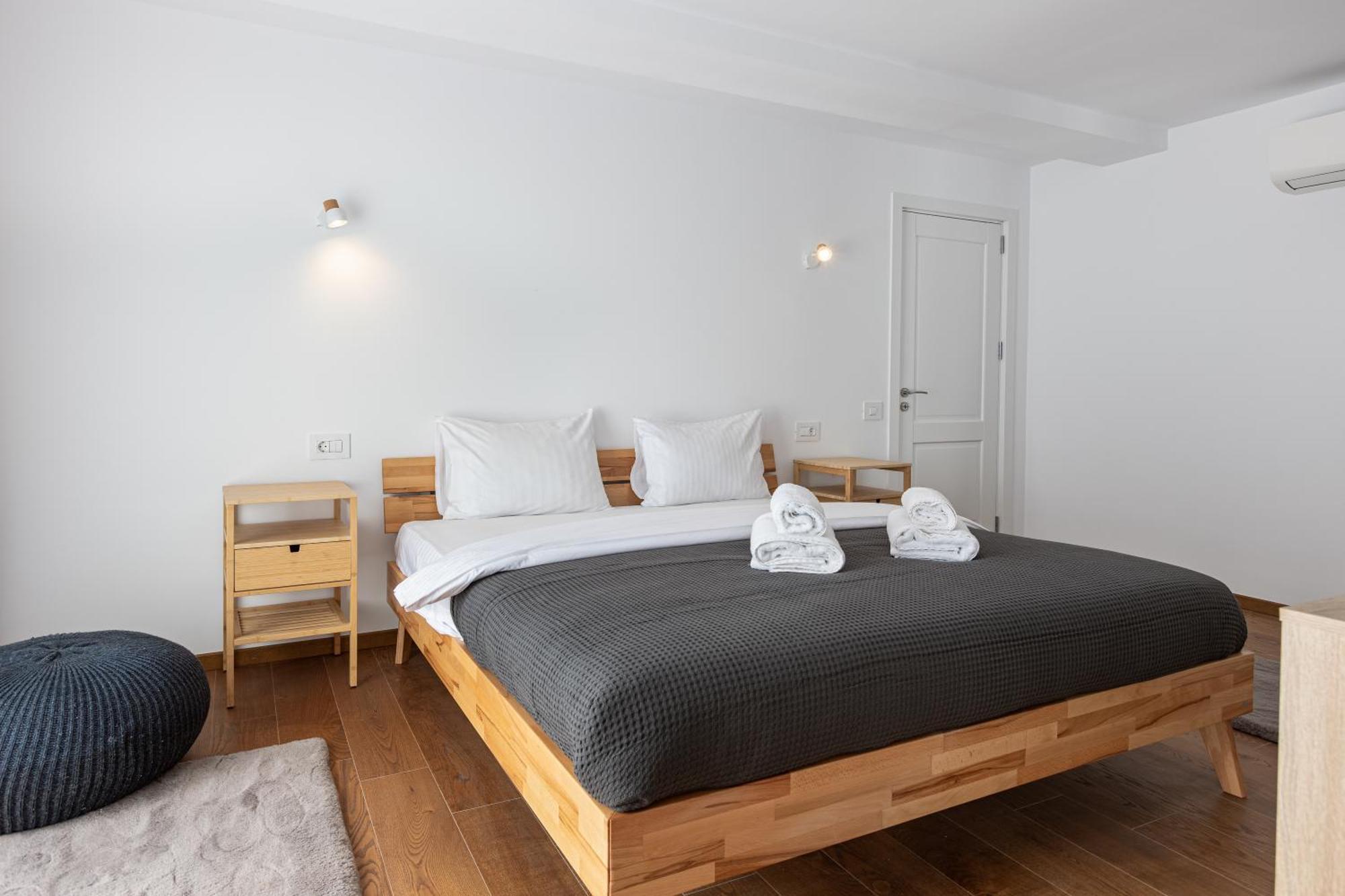 Peak Aparthotel - Old Town - By Cityhost Brašov Exteriér fotografie